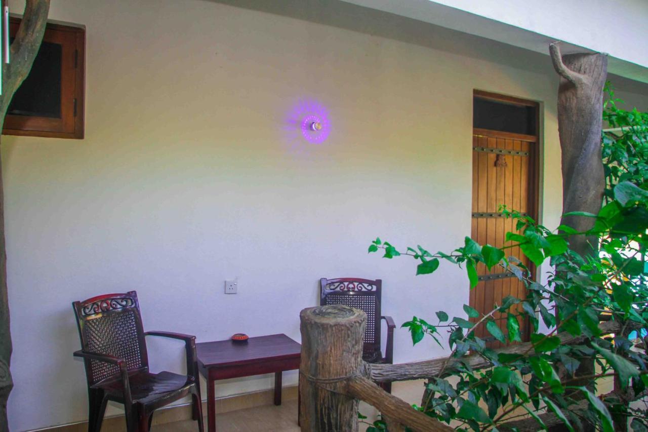 Hotel Hungry Lion Sigiriya Exterior foto